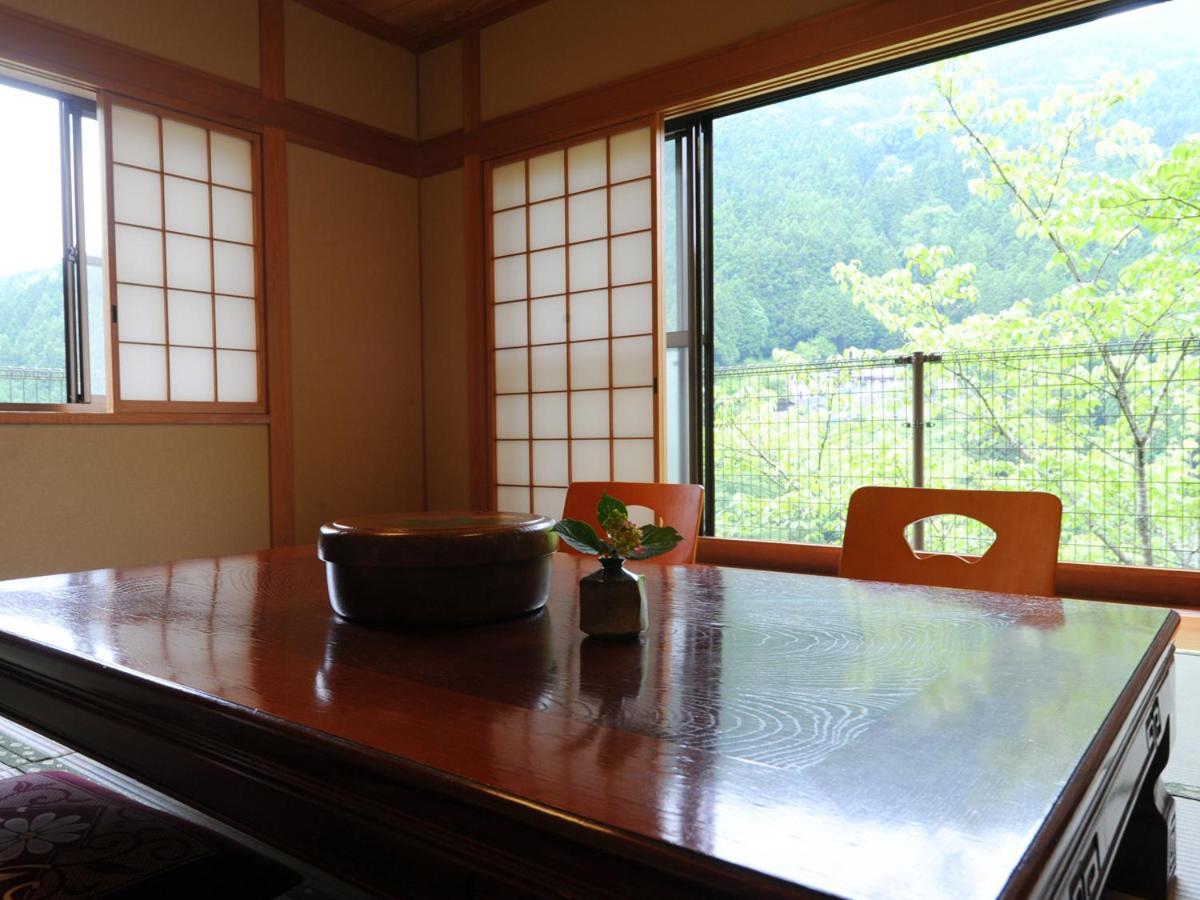 Kazuraya Hotel Miyoshi  Exterior photo